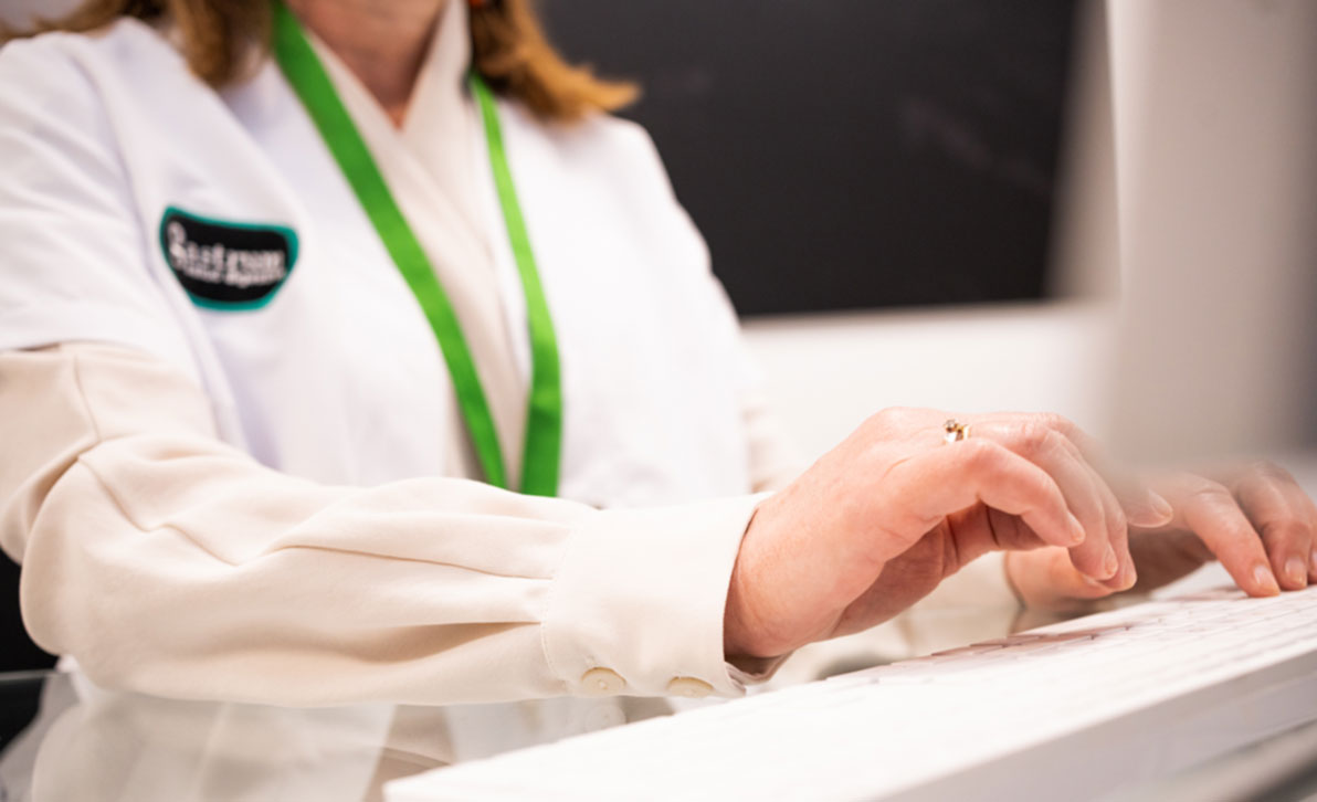 SOLICITA TU CONSULTA ONLINE